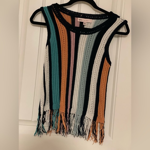 Adorable colorful boho fringed knit tank top size M - Picture 1 of 5